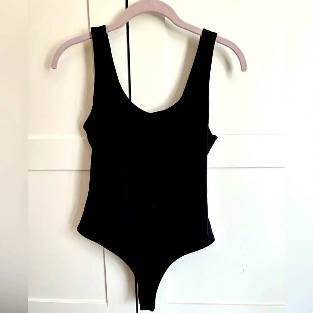 Leith Black Scoop Neck Bodysuit